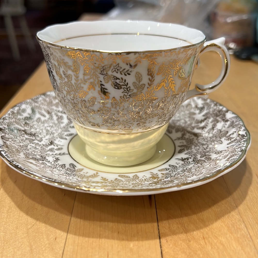 Vintage Colclough fine China, tea cup and source